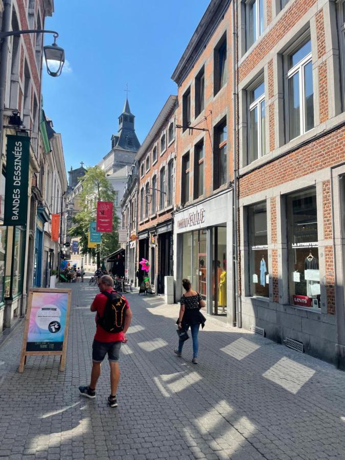 Le 25, Duplex Elegant Au Coeur Du Pietonnier Historique Apartman Namur Kültér fotó