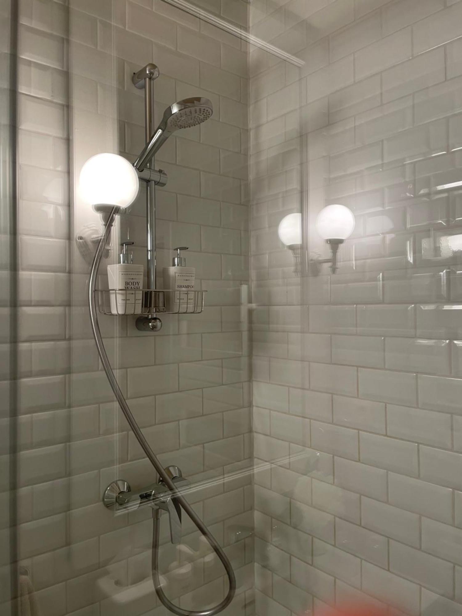 Le 25, Duplex Elegant Au Coeur Du Pietonnier Historique Apartman Namur Kültér fotó
